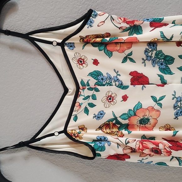 Floral Maxi Dress - Picture 3 of 13